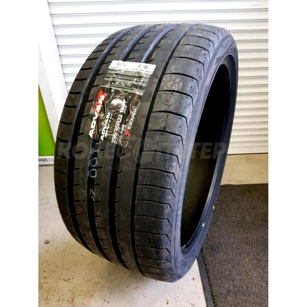 Yokohama Advan Sport V105S 255/35 R20 97Y летняя