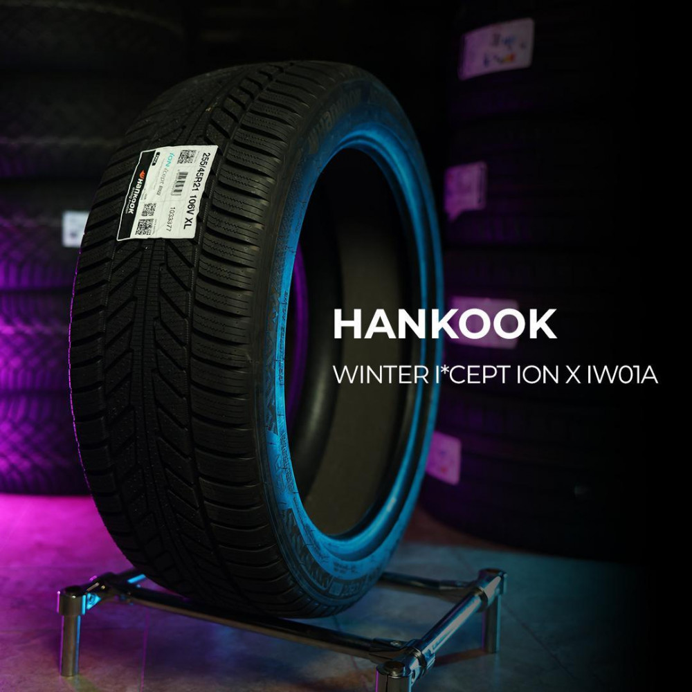 Hankook Winter i*Cept iON X IW01A SUV 235/50 R20 100V зимняя