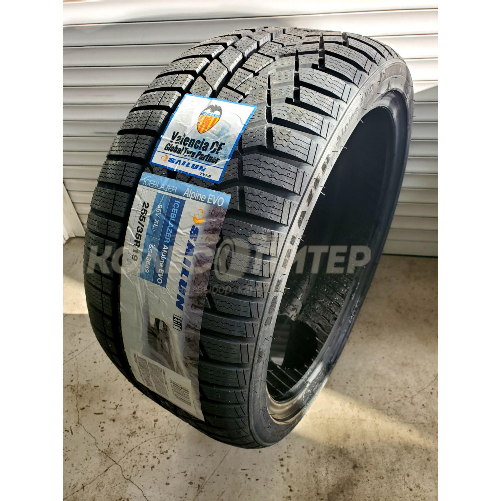 Sailun Ice Blazer Alpine Evo 235/60 R18 107V XL зимняя