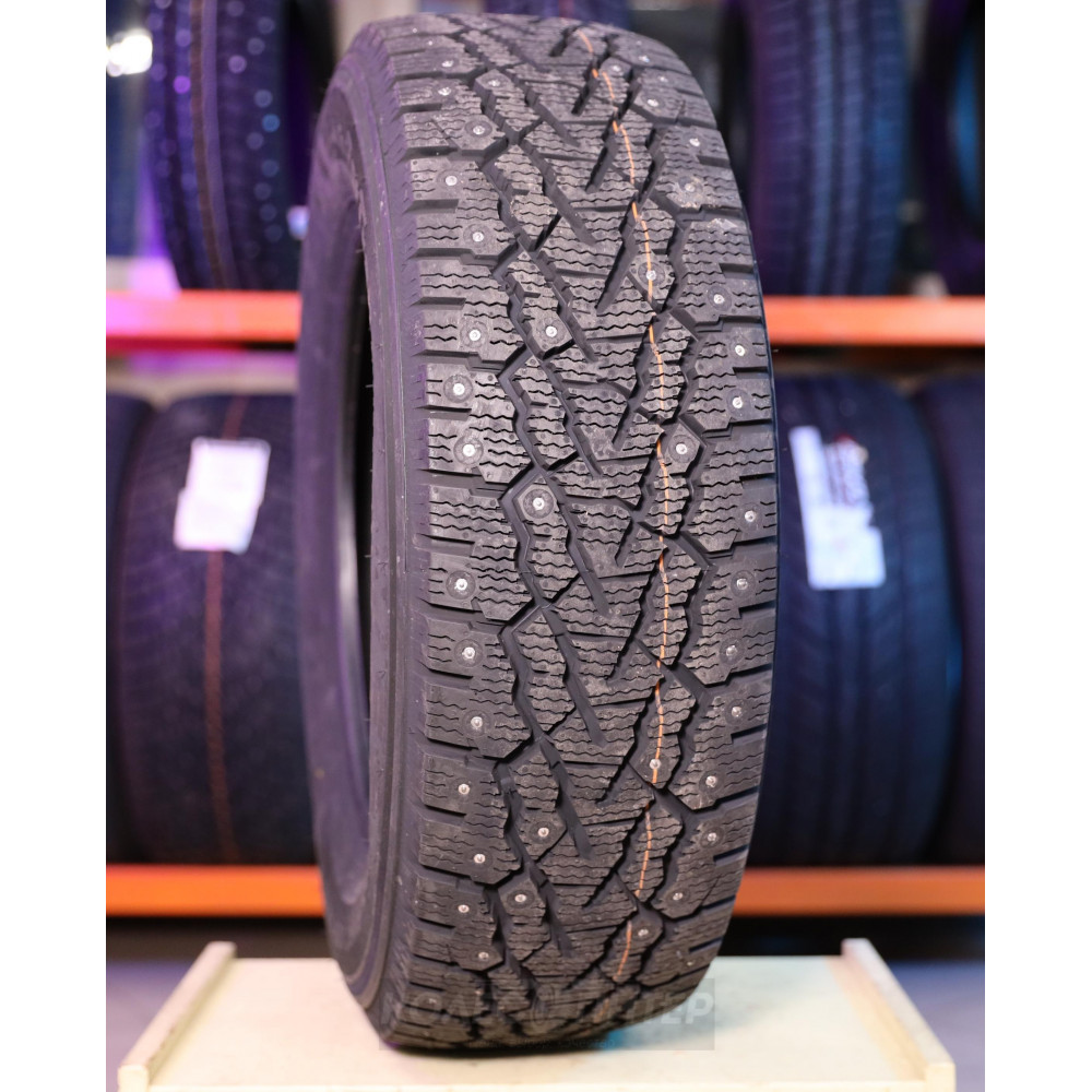 Kumho Winter Portran CW11 215/65 R16C 109/107R зимняя шип.